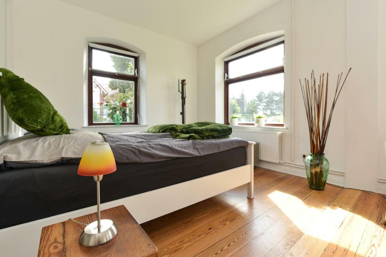 Kanalvilla - Urlaub Am Nord-Ostseekanal - Zwei Ferienwohnungen Im Angebot- Eine Im Dachgeschoss Und Eine Wohnung Mit Garten Sehestedt  Экстерьер фото