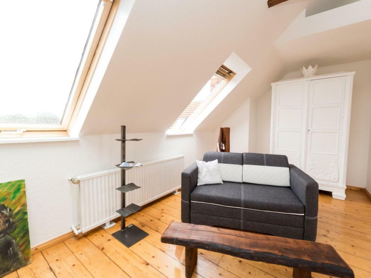 Kanalvilla - Urlaub Am Nord-Ostseekanal - Zwei Ferienwohnungen Im Angebot- Eine Im Dachgeschoss Und Eine Wohnung Mit Garten Sehestedt  Экстерьер фото