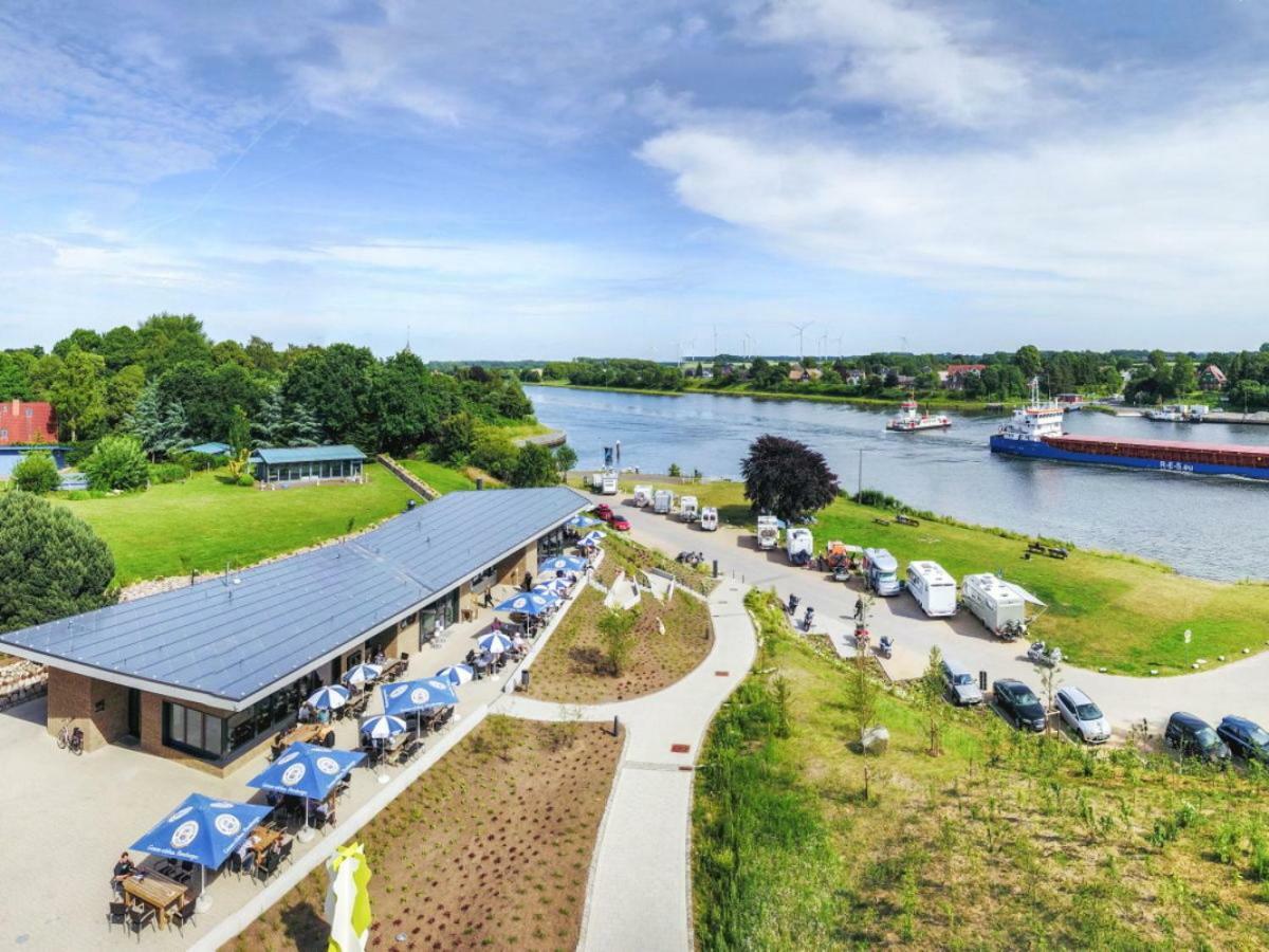 Kanalvilla - Urlaub Am Nord-Ostseekanal - Zwei Ferienwohnungen Im Angebot- Eine Im Dachgeschoss Und Eine Wohnung Mit Garten Sehestedt  Экстерьер фото